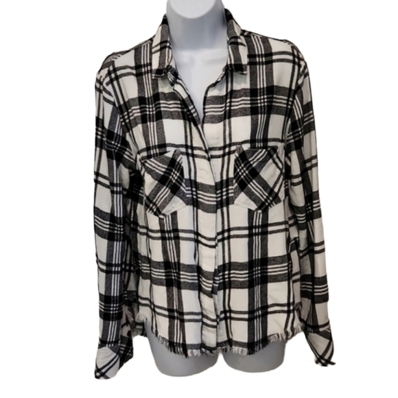 𝅺CLOTH & Stone Plaid Vneck Button Up Raw Fringe Hem Plaid Top - Picture 2 of 7